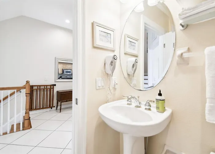 Waterfront 4-level Townhome With Rooftop Deck! Clearwater Beach