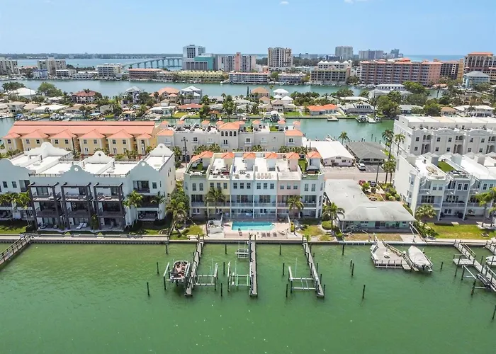 Waterfront 4-level Townhome With Rooftop Deck! Сasa de vacaciones *
